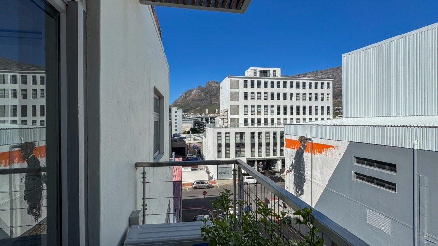 2 Bedroom Property for Sale in Gardens Western Cape